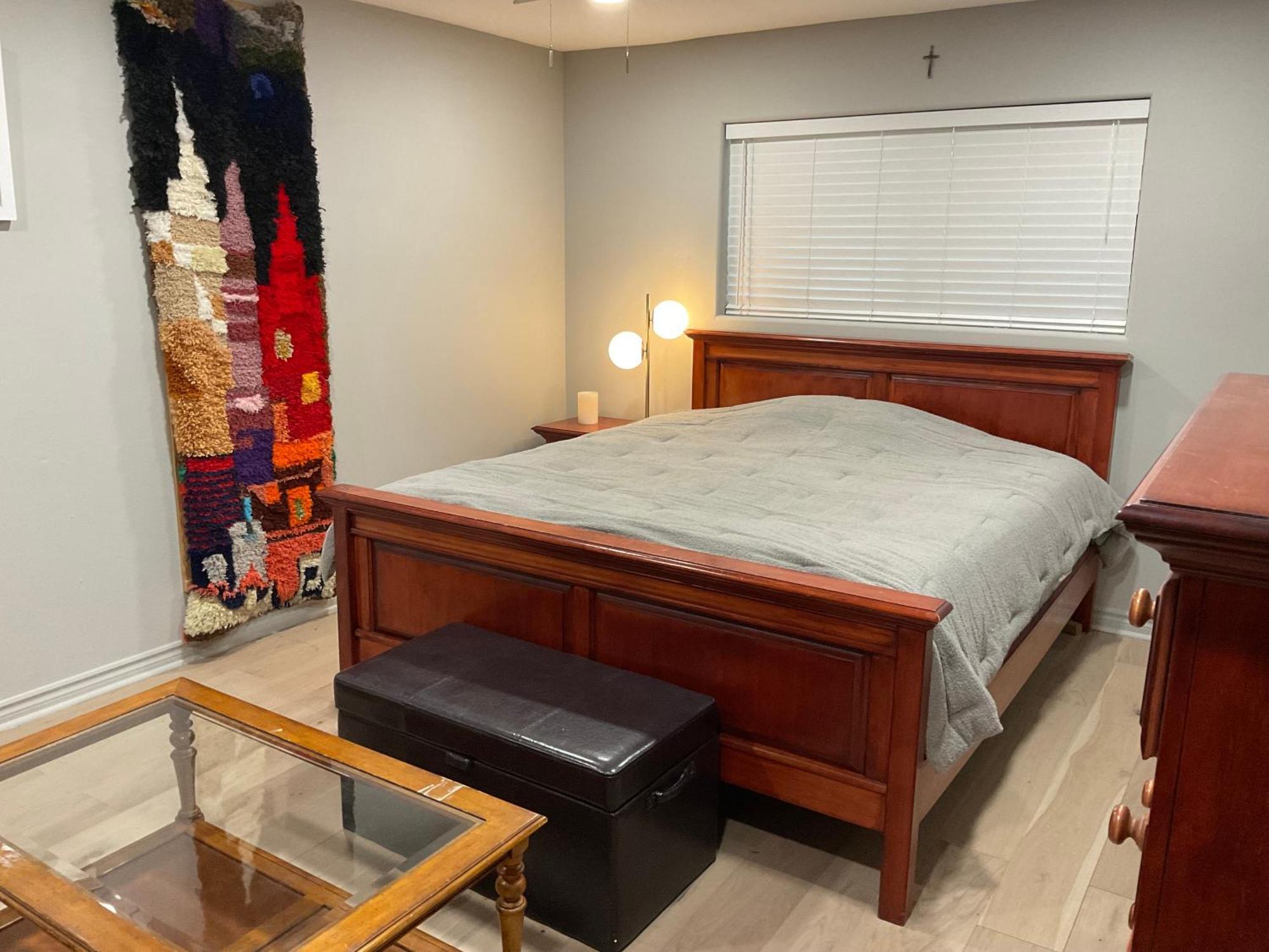 A Luxury Master Bedroom In A Condo 洛杉矶 外观 照片