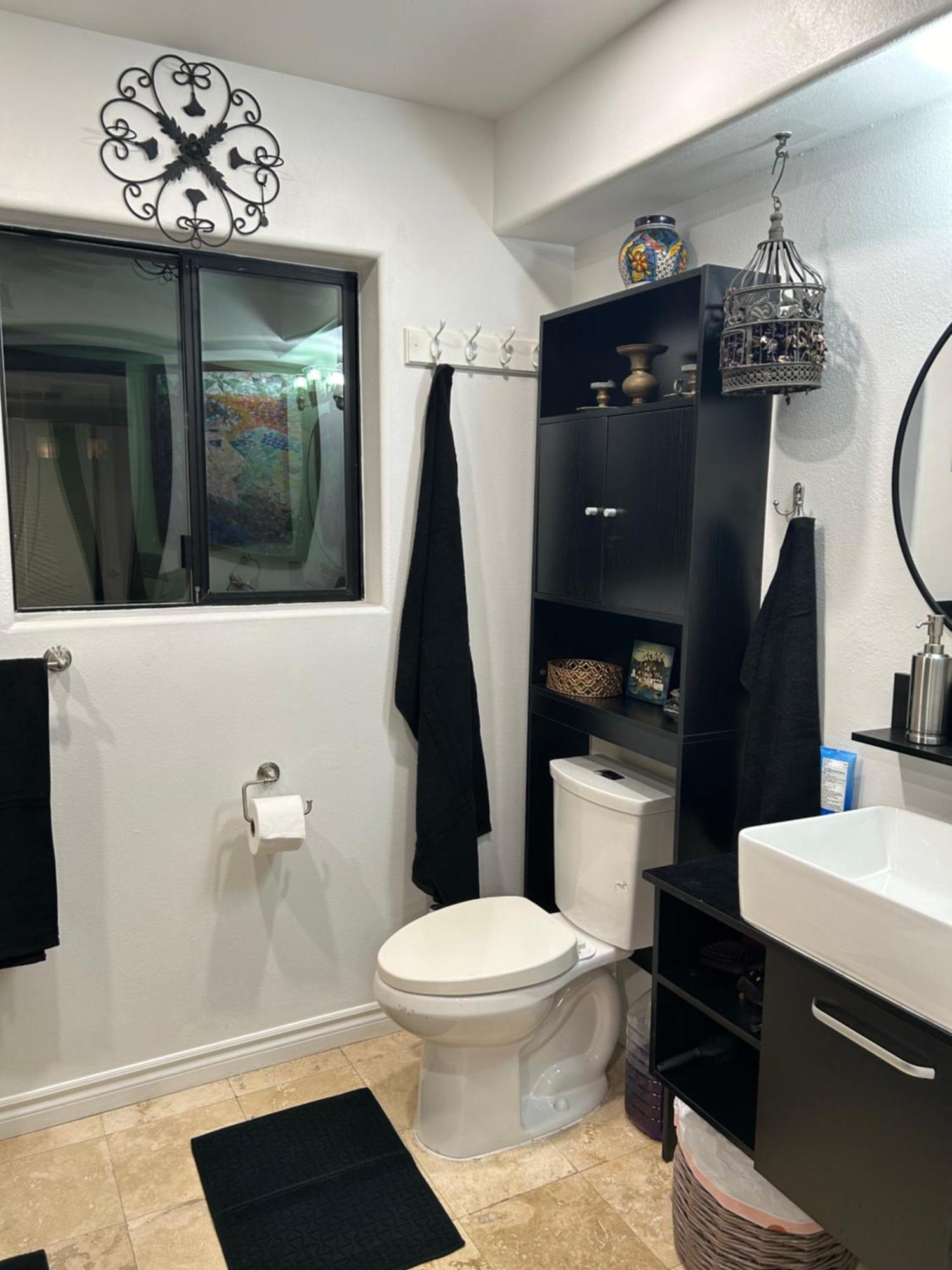 A Luxury Master Bedroom In A Condo 洛杉矶 外观 照片